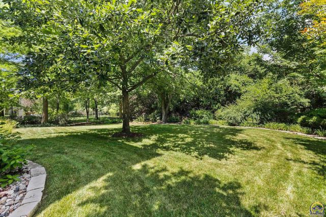 3916 SW Clarion PL, Topeka, KS 66610