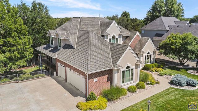 3916 SW Clarion PL, Topeka, KS 66610