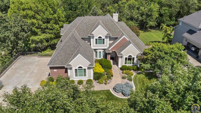 3916 SW Clarion PL, Topeka, KS 66610
