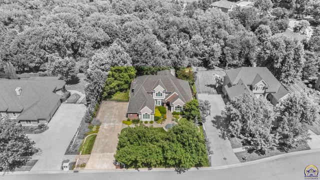 3916 SW Clarion PL, Topeka, KS 66610