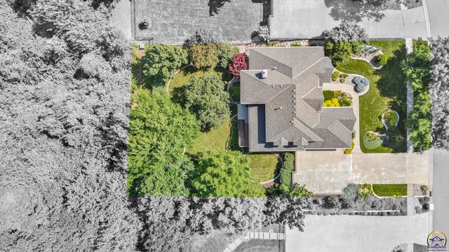 3916 SW Clarion PL, Topeka, KS 66610