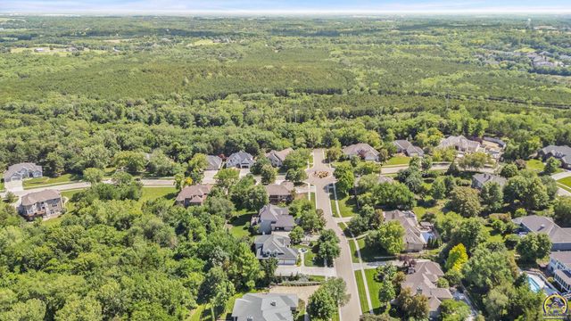 3916 SW Clarion PL, Topeka, KS 66610