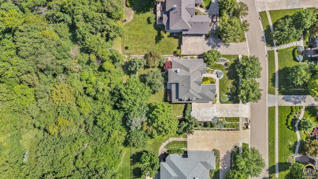 3916 SW Clarion PL, Topeka, KS 66610
