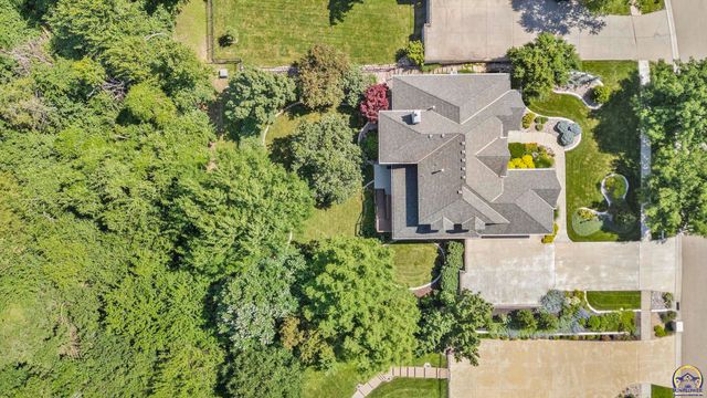 3916 SW Clarion PL, Topeka, KS 66610