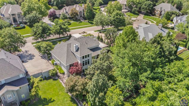 3916 SW Clarion PL, Topeka, KS 66610