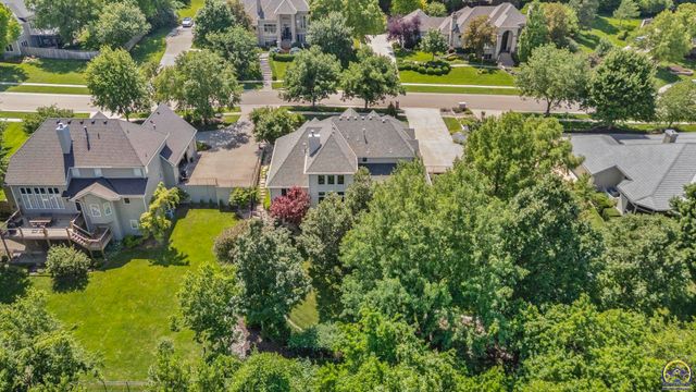 3916 SW Clarion PL, Topeka, KS 66610