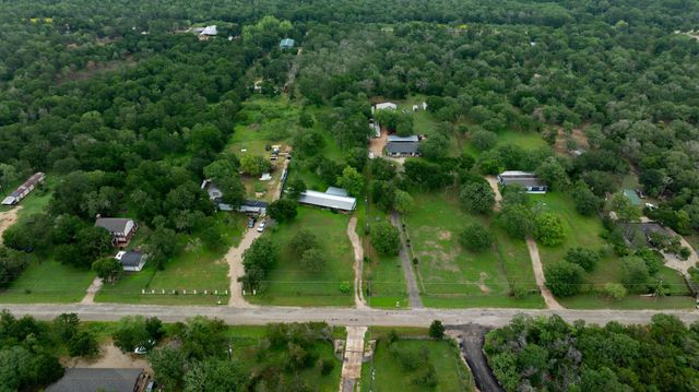 288 The Forest RD, Dale, TX 78616