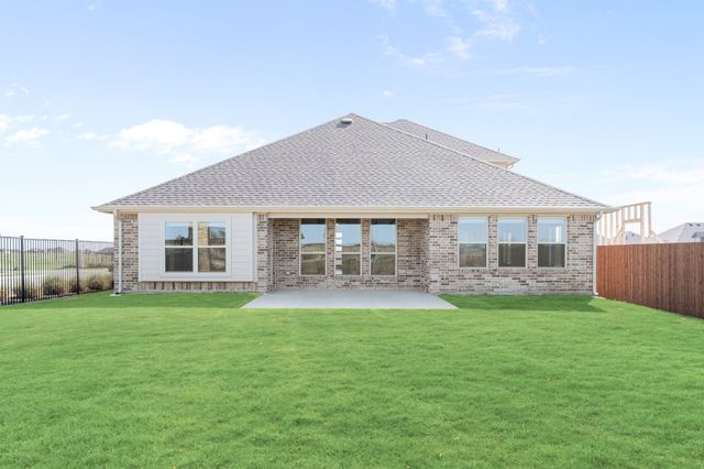 1143 Dove Haven Drive, Justin, TX 76247