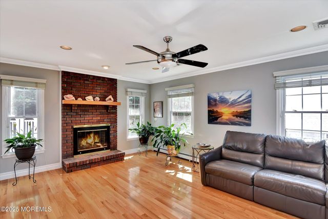 16 Locksley Lane, Manalapan, NJ 07726
