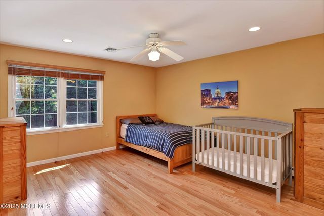 16 Locksley Lane, Manalapan, NJ 07726