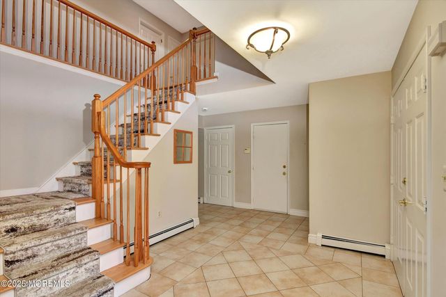16 Locksley Lane, Manalapan, NJ 07726