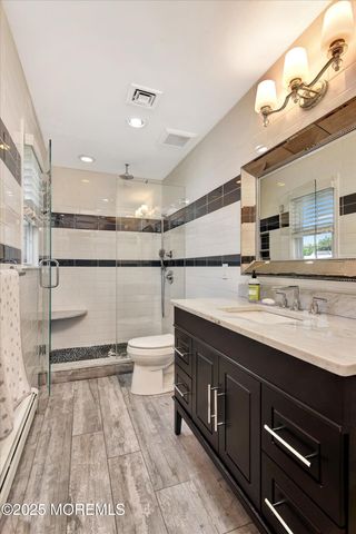 16 Locksley Lane, Manalapan, NJ 07726
