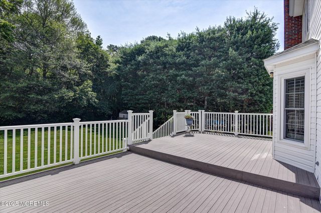 16 Locksley Lane, Manalapan, NJ 07726