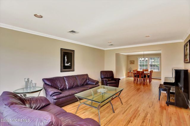 16 Locksley Lane, Manalapan, NJ 07726