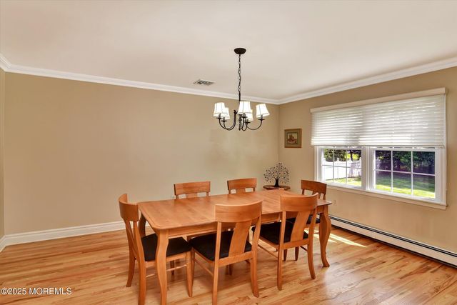 16 Locksley Lane, Manalapan, NJ 07726