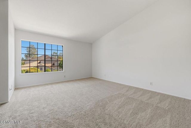 460 Country Club Drive C, Simi Valley, CA 93065