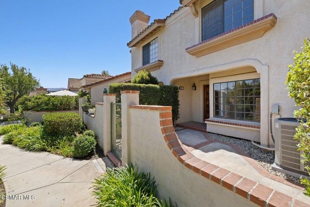 460 Country Club Drive C, Simi Valley, CA 93065