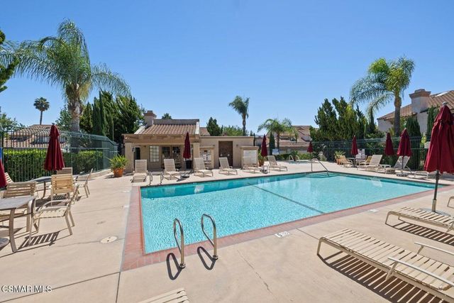 460 Country Club Drive C, Simi Valley, CA 93065