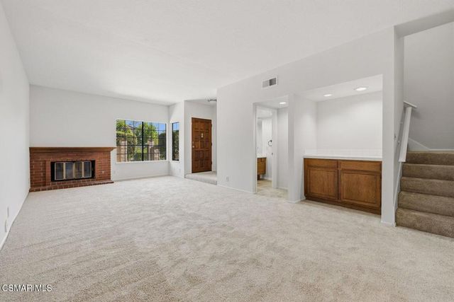 460 Country Club Drive C, Simi Valley, CA 93065