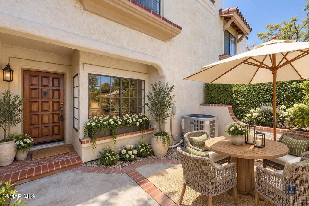 460 Country Club Drive C, Simi Valley, CA 93065