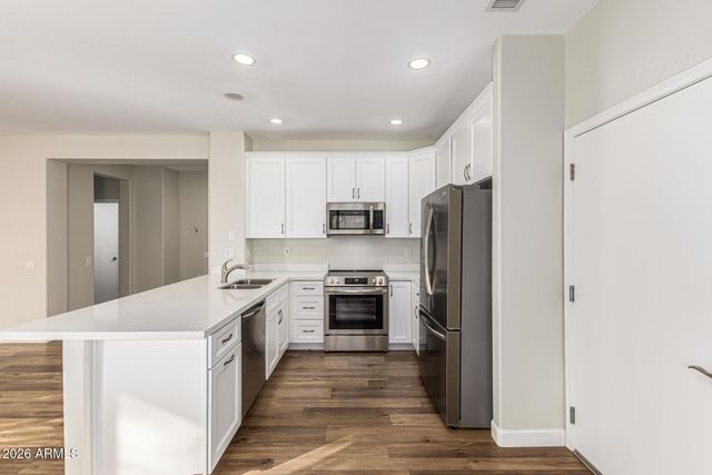 15930 W Autumn Circle, Surprise, AZ 85374