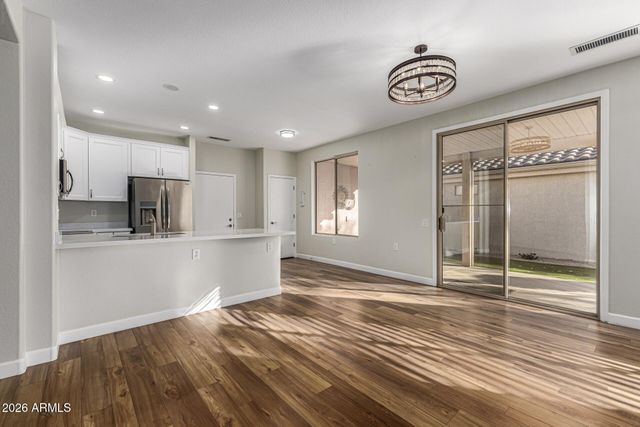 15930 W Autumn Circle, Surprise, AZ 85374