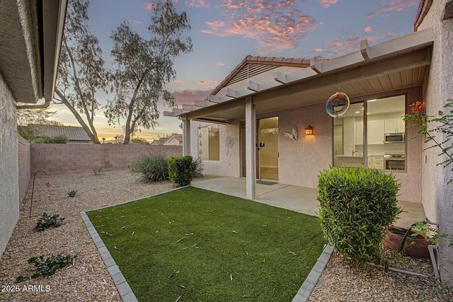 15930 W Autumn Circle, Surprise, AZ 85374