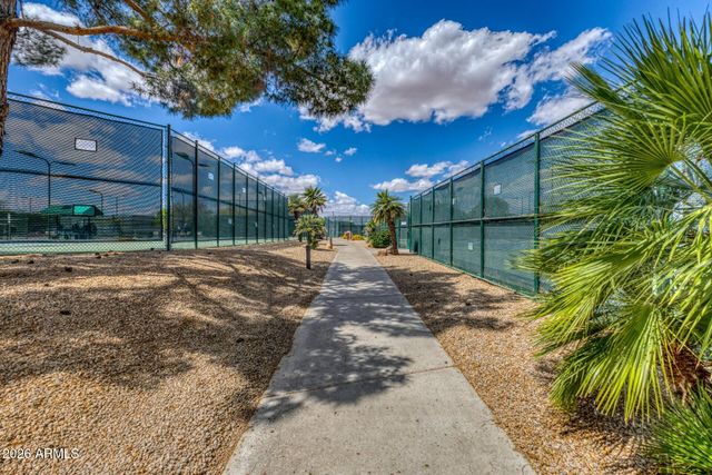 15930 W Autumn Circle, Surprise, AZ 85374