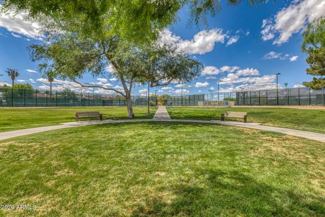 15930 W Autumn Circle, Surprise, AZ 85374