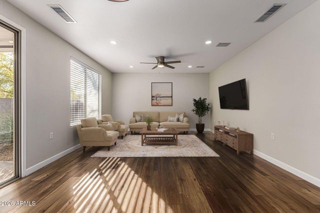 15930 W Autumn Circle, Surprise, AZ 85374