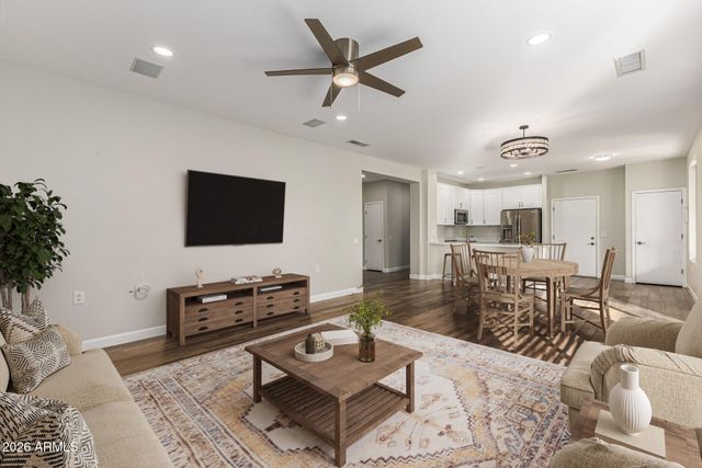 15930 W Autumn Circle, Surprise, AZ 85374