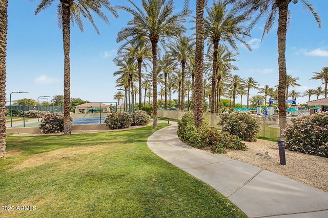 15930 W Autumn Circle, Surprise, AZ 85374