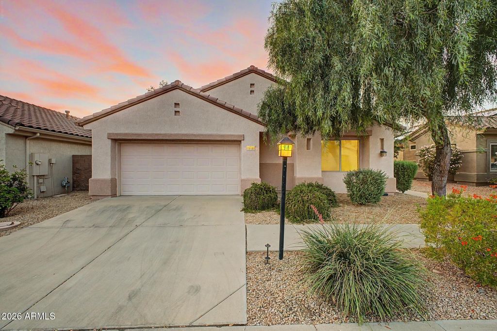 15930 W Autumn Circle, Surprise, AZ 85374