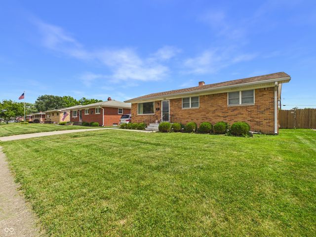 5551 Meadowood Drive, Indianapolis, IN 46224