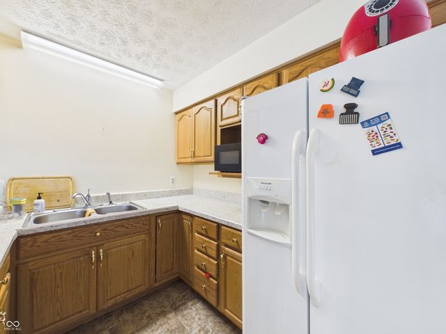 5551 Meadowood Drive, Indianapolis, IN 46224