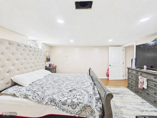 5551 Meadowood Drive, Indianapolis, IN 46224