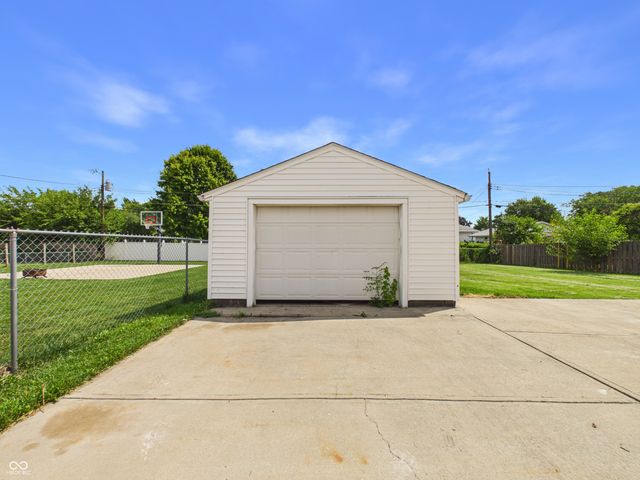 5551 Meadowood Drive, Indianapolis, IN 46224