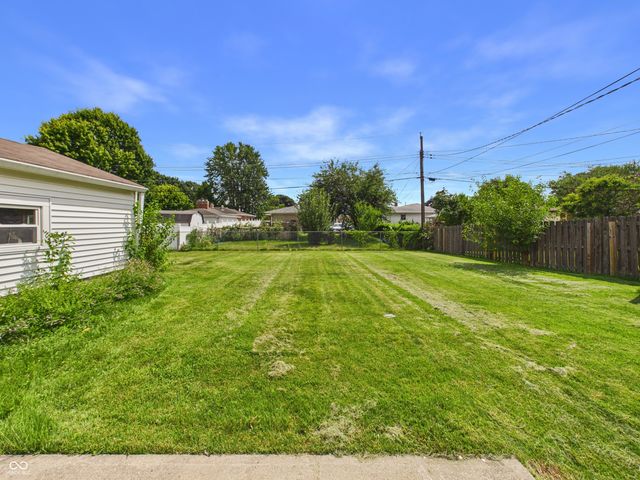 5551 Meadowood Drive, Indianapolis, IN 46224