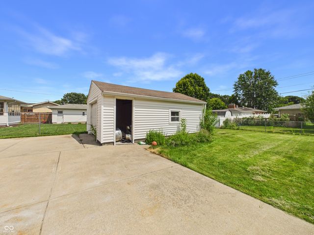 5551 Meadowood Drive, Indianapolis, IN 46224