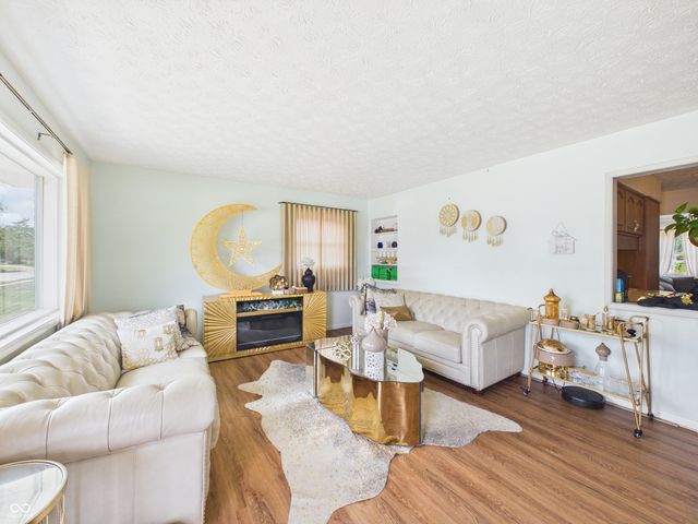5551 Meadowood Drive, Indianapolis, IN 46224