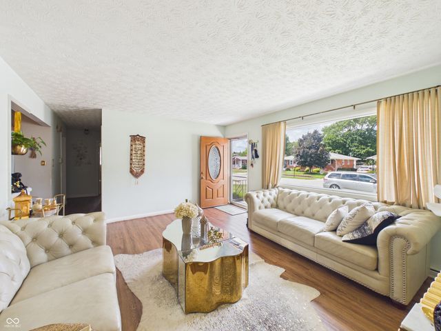 5551 Meadowood Drive, Indianapolis, IN 46224