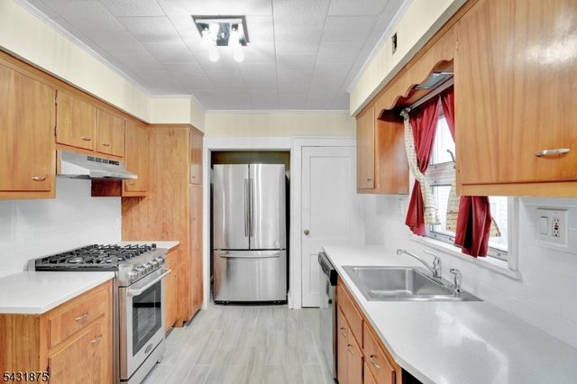 355 W Scott Ave, Rahway City, NJ 07065
