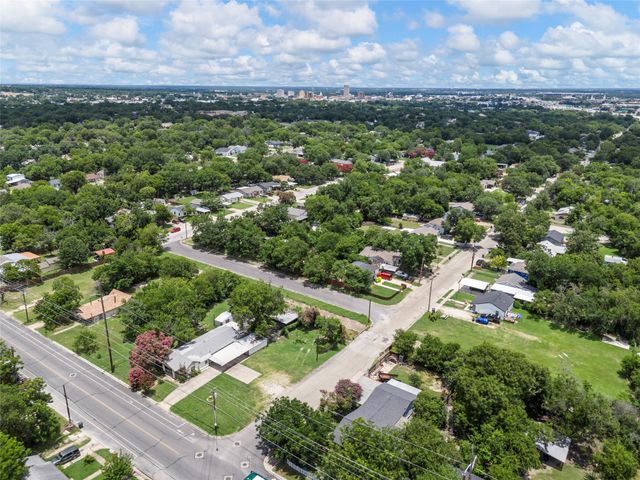 1320 S 26th Street, Waco, TX 76706
