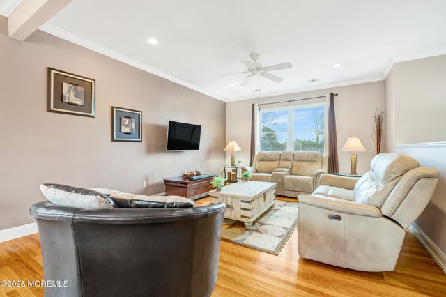 732 Wellington Avenue, Toms River, NJ 08757