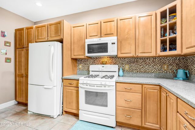 732 Wellington Avenue, Toms River, NJ 08757