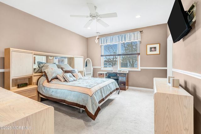 732 Wellington Avenue, Toms River, NJ 08757