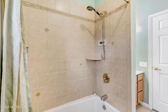 732 Wellington Avenue, Toms River, NJ 08757