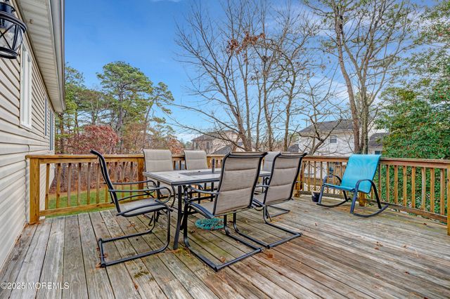 732 Wellington Avenue, Toms River, NJ 08757