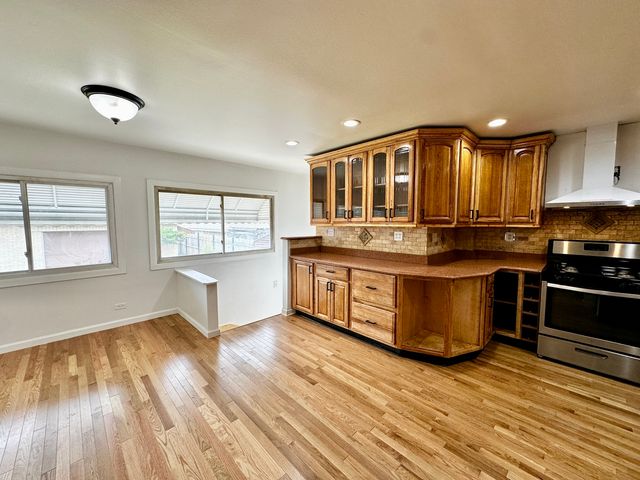 2111 N 75th Court, Elmwood Park, IL 60707