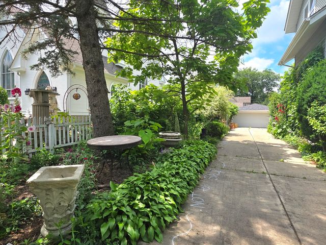 138 Hickory Street, Frankfort, IL 60423